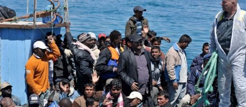 Immigrati morti Lampedusa: si rovescia un peschereccio, altri 6 ... - leonardo.it