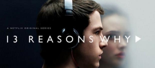 Foto da série "13 Reasons Why" com Clay e Hannah Foto da série "13 Reasons Why" com Clay e Hannah