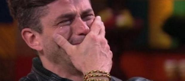 Leo Dias afirma que Marcos não completou residência em cirurgia plástica. Leo Dias afirma que Marcos não completou residência em cirurgia plástica.