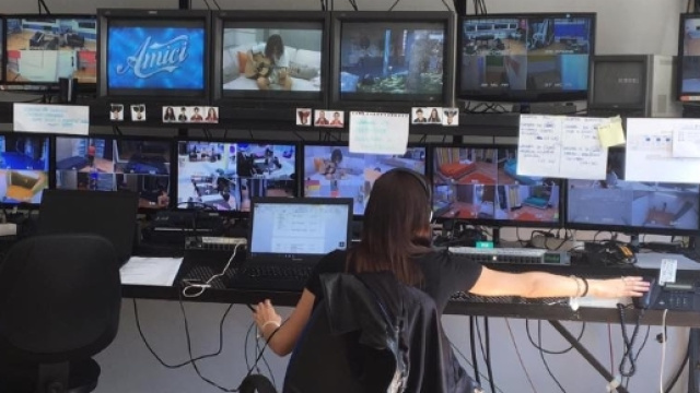 la produzione di amici all'opera