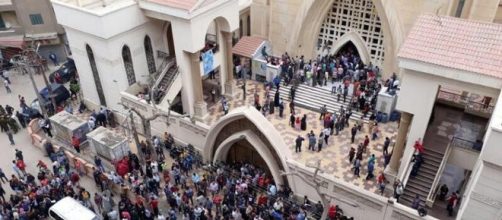 La chiesa copta dove è scoppiata la bomba che ha ucciso 25 persone