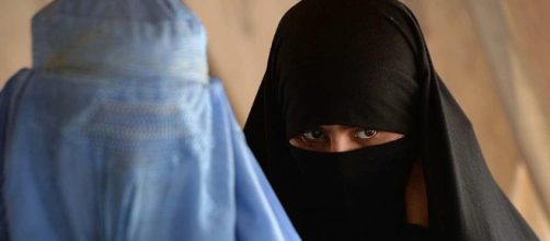 Napoli, violenza su una donna causa rifiuto burqa