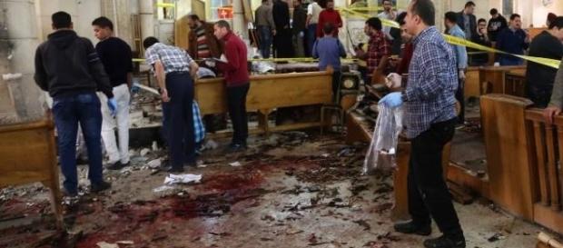 Igreja cristã destruída após atentado no Egito Igreja cristã destruída após atentado no Egito