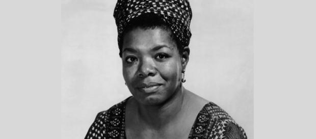 Maya Angelou fue una de las voces más importantes de la literatura afroamericana del siglo XX Maya Angelou fue una de las voces más importantes de la literatura afroamericana del siglo XX