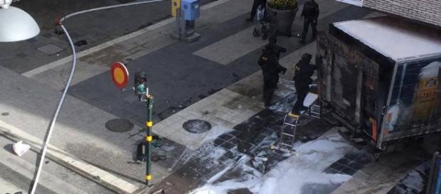 Terroranschlag in Stockholm: Vier Tote, 15 Verletzte und eine ... - rtl.de Terroranschlag in Stockholm: Vier Tote, 15 Verletzte und eine ... - rtl.de