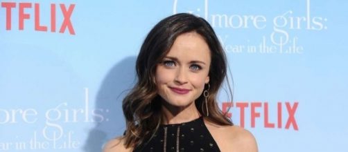 Alexis Bledel thinks Rory Gilmore would like 'The Handmaid's Tale ... - chron.com