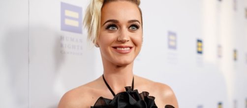 Katy Perry viciously slammed online for her Obama joke (people.com)