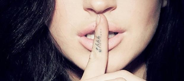 A maioria das mulheres esconde alguns segredinhos que jamais contarão para os homens A maioria das mulheres esconde alguns segredinhos que jamais contarão para os homens