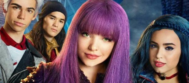 Dove Cameron, Sofia Carson, Cameron Boyce & BooBoo Stewart- Descendants 2 Dove Cameron, Sofia Carson, Cameron Boyce & BooBoo Stewart- Descendants 2