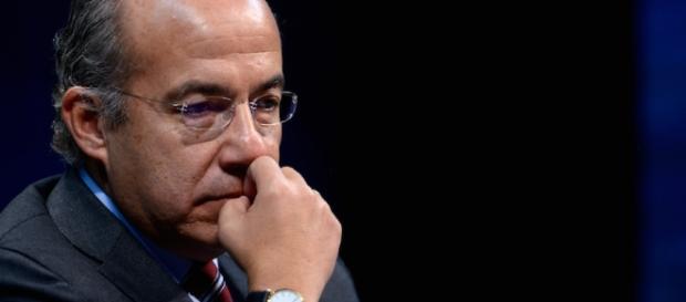 Felipe Calderon incia otra crisis en el PAN Felipe Calderon incia otra crisis en el PAN