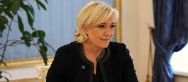 Wird von Spiegel Online falsch dargestellt: Marine Le Pen. (Source URG Suisse: kremlin.ru) Wird von Spiegel Online falsch dargestellt: Marine Le Pen. (Source URG Suisse: kremlin.ru)