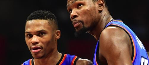Kevin Durant And Russell Westbrook are back to speaking, according to a former teammate. [Image via Blasting News image library/inquisitr.com]
