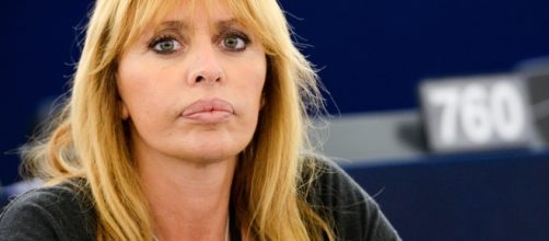 Alessandra Mussolini contro il Comune di Roma per via del suo cognome