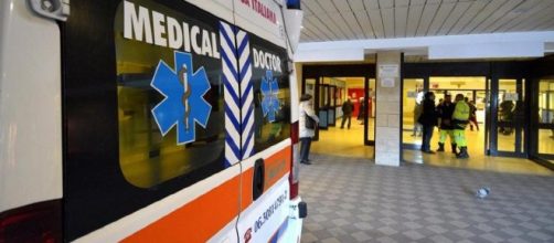 Coma farmacologico e prognosi riservata: il 18 enne che si è sparato un colpo in testa per gioco è ricoverato all'ospedale di Teramo.