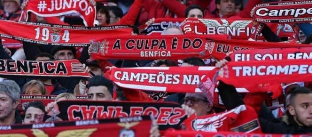 Benfica pretende se reforçar muito na próxima época Benfica pretende se reforçar muito na próxima época