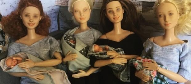 Bonecas de todas as raças que representam o dia a dia de ser mãe Bonecas de todas as raças que representam o dia a dia de ser mãe