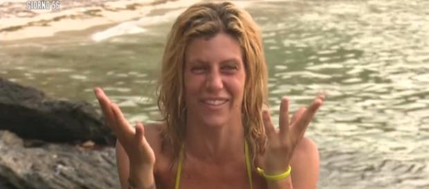 Paola Caruso - naufraghi | Isola dei Famosi 2016 - mediaset.it Paola Caruso - naufraghi | Isola dei Famosi 2016 - mediaset.it