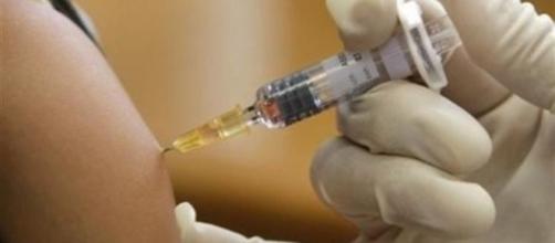 Lorenzin annuncia l'obbligo delle vaccinazioni a scuola: "Il ... - huffingtonpost.it