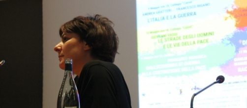Cecilia Strada, presidente di Emergency, al Festival "La Guerra è" - Ripensare il mondo senza conflitti" (foto Gruppo Volontari Emergency Pavia)