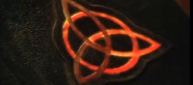 Charmed Générique Saison 7 HD - John62751/YouTube Charmed Générique Saison 7 HD - John62751/YouTube