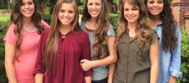 Duggar sisters via Duggar Family/Twitter Duggar sisters via Duggar Family/Twitter