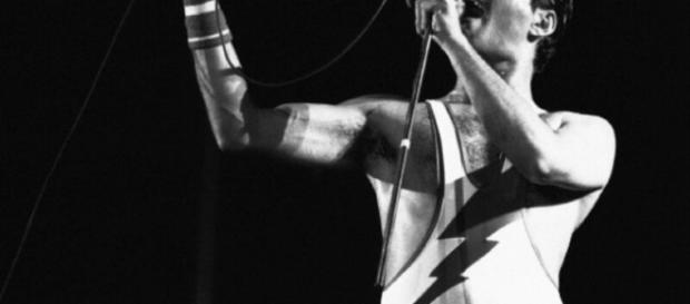 L'intramontabile Freddy Mercury. L'intramontabile Freddy Mercury.