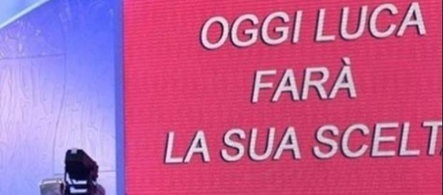 Il tronista Luca Onestini si avvia verso la scelta a Uomini e Donne Il tronista Luca Onestini si avvia verso la scelta a Uomini e Donne