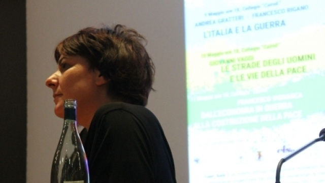 Cecilia Strada, presidente di Emergency, al Festival "La Guerra &egrave;" - Ripensare il mondo senza conflitti" (foto Gruppo Volontari Emergency Pavia)