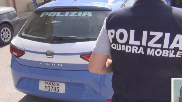 Daniele Saba, nella foto piccola in basso a destra, è stato arrestato dalla Polizia