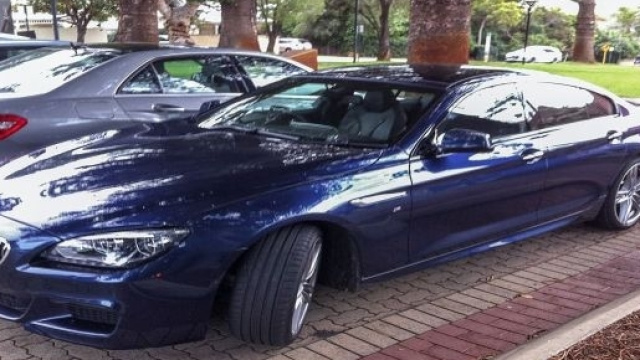 Tra i beni sequestrati alla coppia 11 auto di lusso e uno yacht