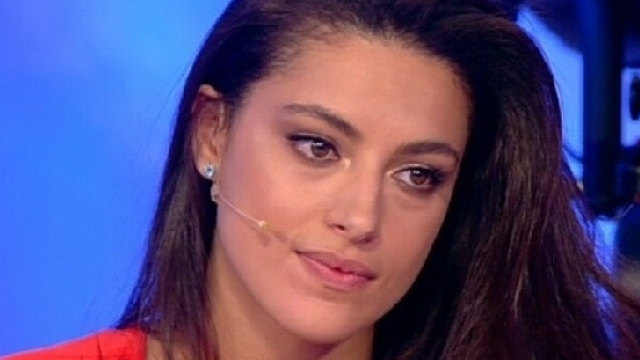 Uomini e Donne: Desirée Popper abbandona il trono