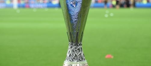 The Europa League cap. Ajax and Man United fight for it in the finals - UEFA.com