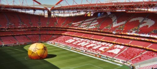I giocatori del Benfica festeggiano il "tetra", il quarto titolo consecutivo