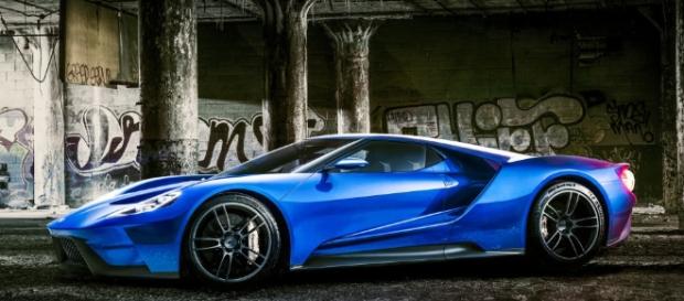 2017 Ford GT: A Dearborn hero, reborn - roadandtrack.com 2017 Ford GT: A Dearborn hero, reborn - roadandtrack.com