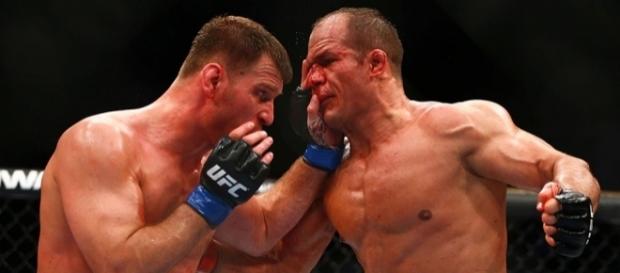 Champ Stipe Miocic official for UFC 211 rematch vs. Junior Dos ... - mmajunkie.com Champ Stipe Miocic official for UFC 211 rematch vs. Junior Dos ... - mmajunkie.com