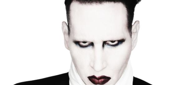Marilyn Manson appare nel film 'Let me make you a Martyr' nelle vesti di un sicario. Marilyn Manson appare nel film 'Let me make you a Martyr' nelle vesti di un sicario.