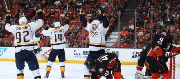 Nashville sigue con una racha importante de victorias en el juego 1 de sus series en playoffs. Nashville sigue con una racha importante de victorias en el juego 1 de sus series en playoffs.