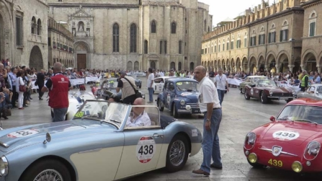 Arrivo delle Mille Miglia ad Ascoli Piceno 2015 fonte Altro Giornale Marche
