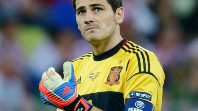 Avec sa 166e sélection, Iker Casillas rentre un peu plus dans l ... - eurosport.fr