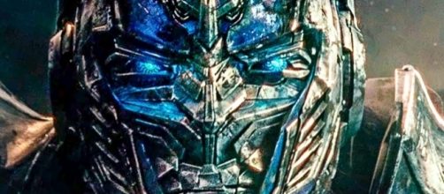 Transformers: The Last Knight Extended Super Bowl Trailer Is Here - movieweb.com