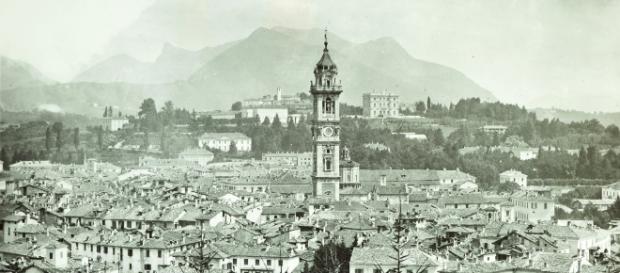 Francesco Fidanza, Panorama di Varese da Villa Montalbano, gelatina ai sali d’argento, 1900 circa, Varese, Archivio Fotografico dei Musei Civici Francesco Fidanza, Panorama di Varese da Villa Montalbano, gelatina ai sali d’argento, 1900 circa, Varese, Archivio Fotografico dei Musei Civici
