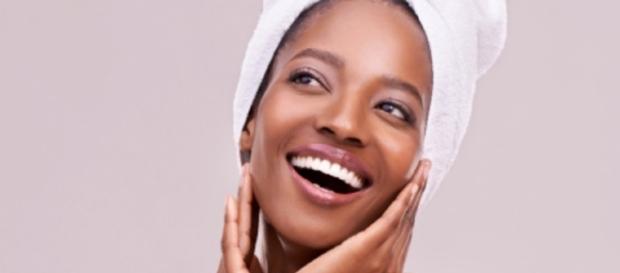 Model basking in her clear skin. (Image via talkingtexture.com) Model basking in her clear skin. (Image via talkingtexture.com)