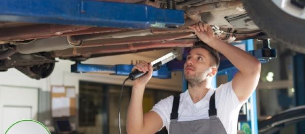 Revisione auto: costo, scadenza, novità e sanzioni - 6sicuro.it Revisione auto: costo, scadenza, novità e sanzioni - 6sicuro.it