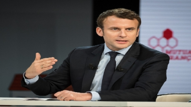 Emmanuel Macron lors d'une rencontre à la Mutualité Française