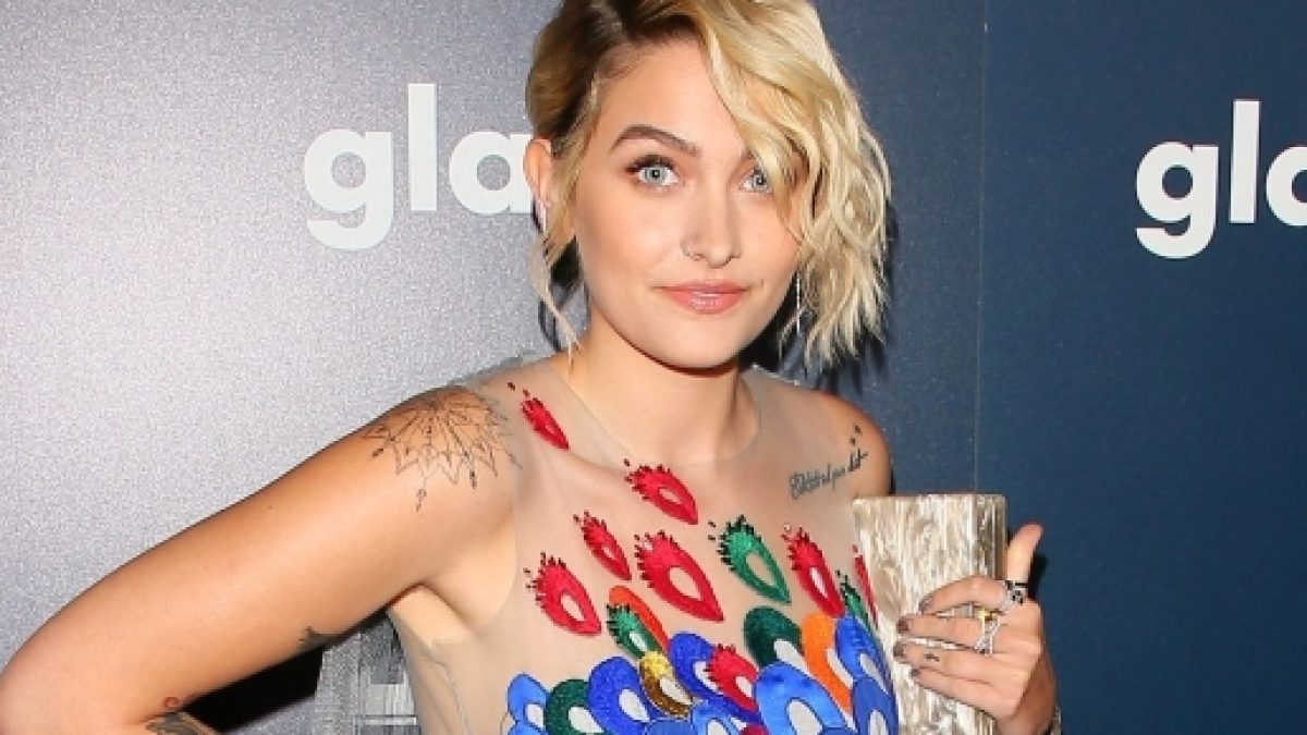 Paris Jackson posts topless picture on Instagram