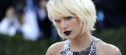 Cele|bitchy | Taylor Swift has been hiding out in Nashville ... - celebitchy.com