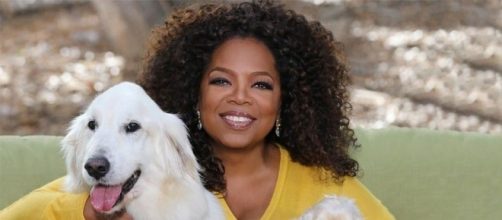 Oprah and her fur children - Photo: Blasting News Library - thethings.com