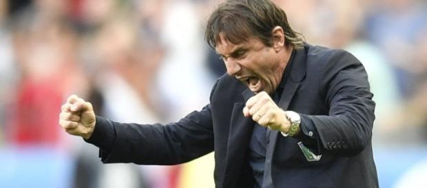 Chelsea's Antonio Conte's amazing touchline highlights during ... - 101greatgoals.com Chelsea's Antonio Conte's amazing touchline highlights during ... - 101greatgoals.com