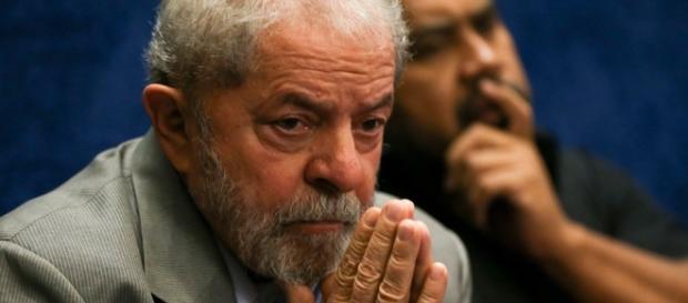 Lula diz a Moro que não há provas contra ele. Lula diz a Moro que não há provas contra ele.