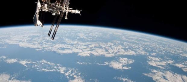 Ennesimo avvistamento di un Ufo nel cielo Ennesimo avvistamento di un Ufo nel cielo